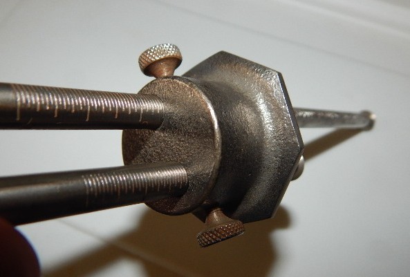 Roller gauge, GOODELL PRATT, marked to 32nds, two arms