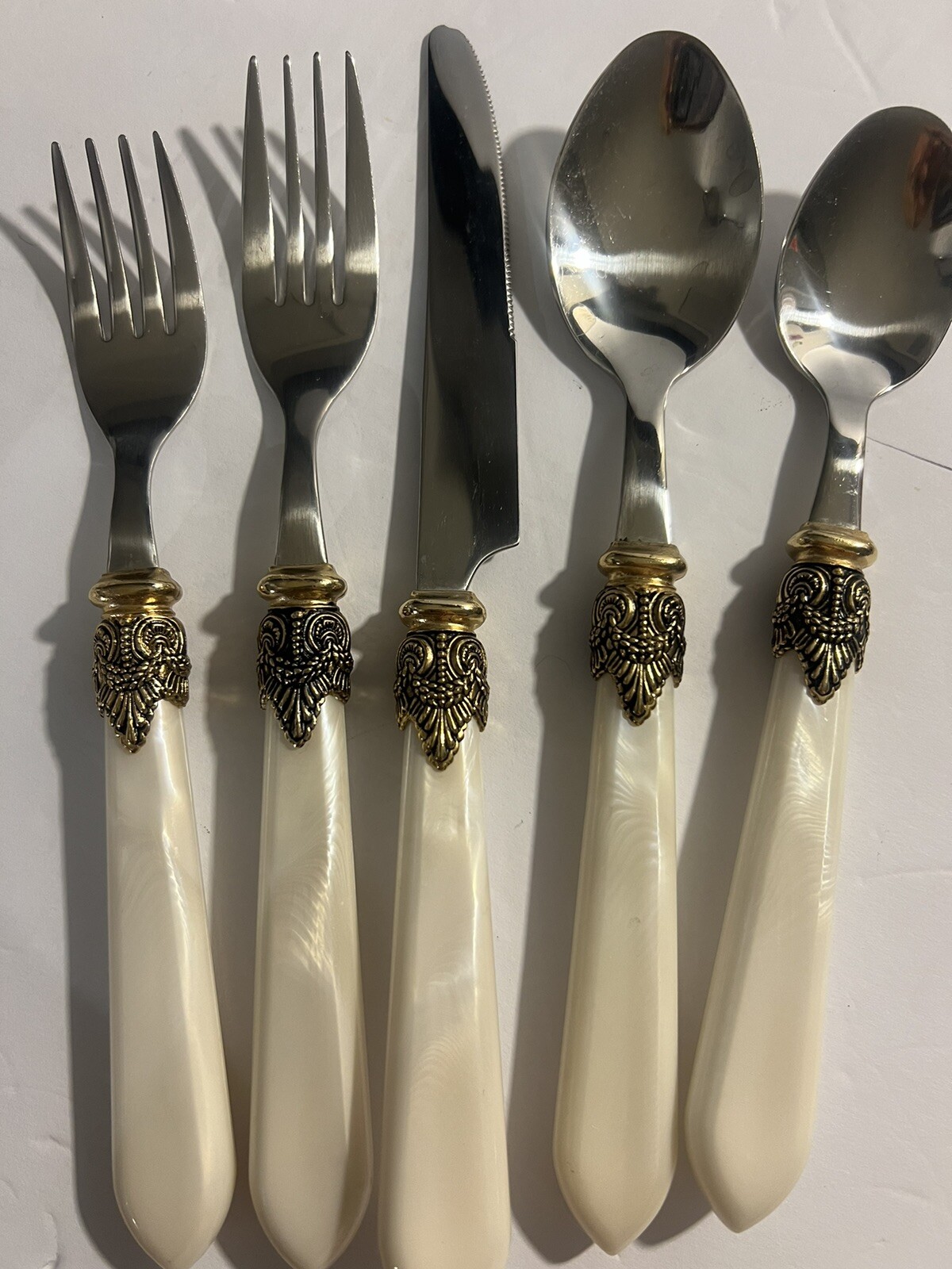 20 PC  Set VTG Hanford Forge H.F. Ltd 18/10 Stainless Pearlescent Plastic Handle