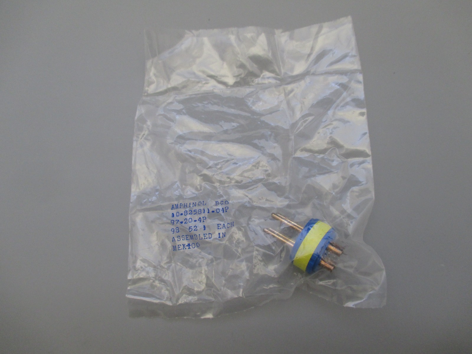 AMP Amphenol 10-825811-04P 97-20-4P