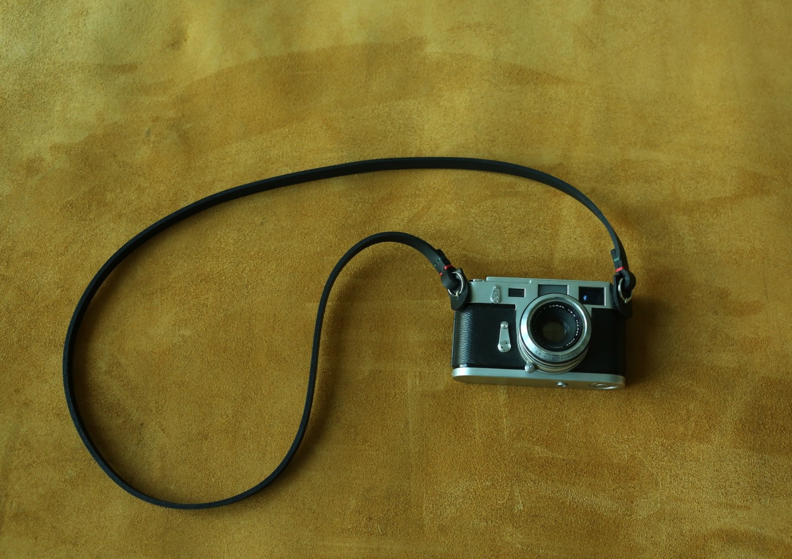Windmup Stealth Black | Handmade Thick Leather Camera Strap