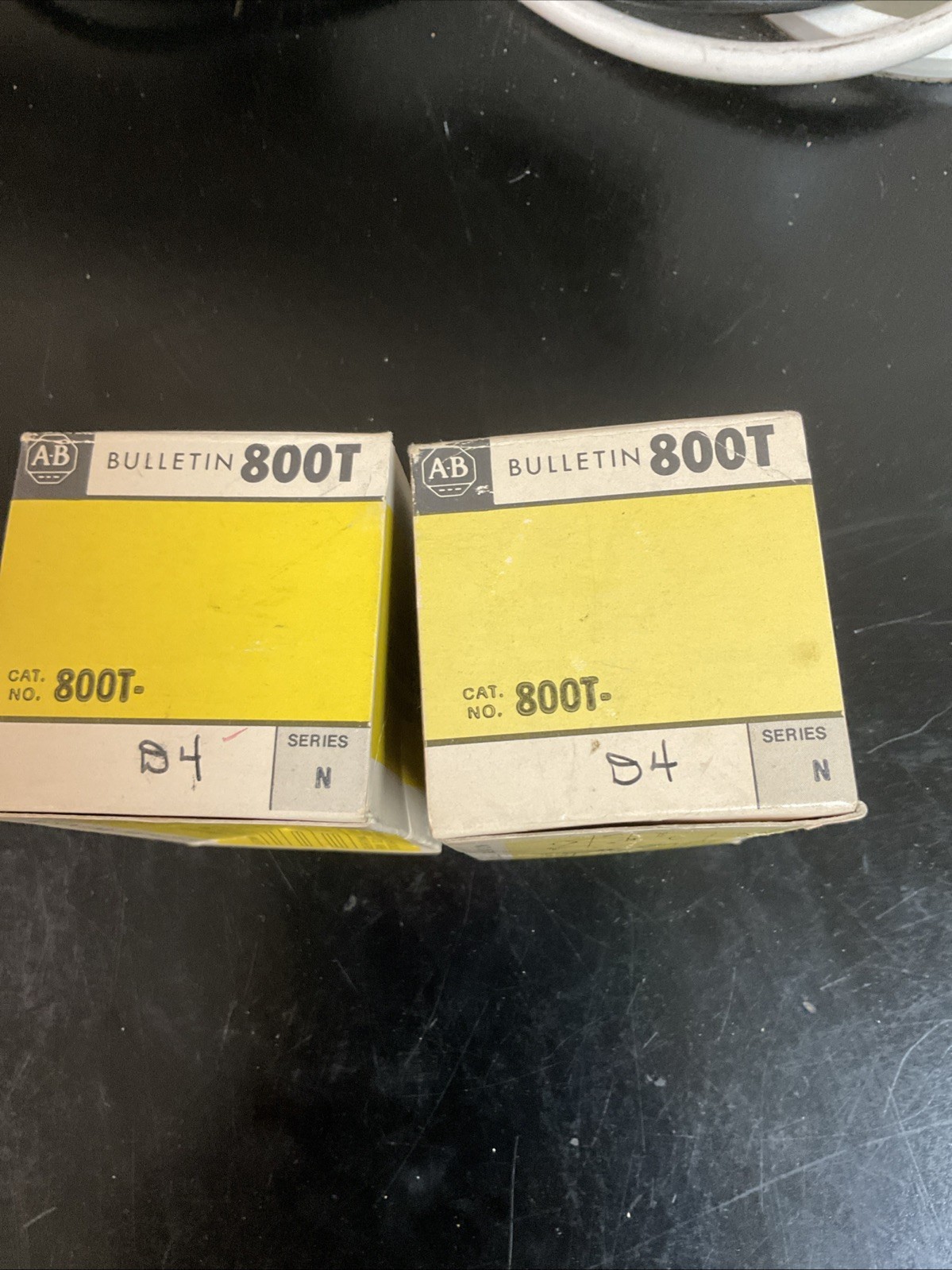 Lot of 2 ALLEN BRADLEY 800T OILTIGHT PILOT CONTROL UNIT