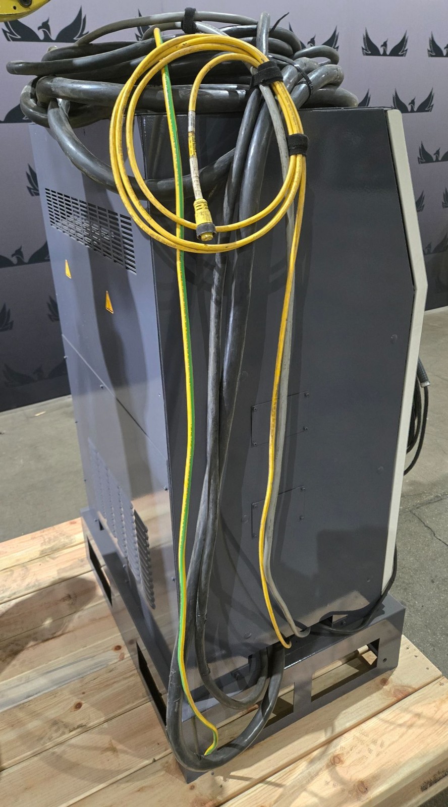 Fanuc R-2000iB/210F Complete with R-30iA Controller USED