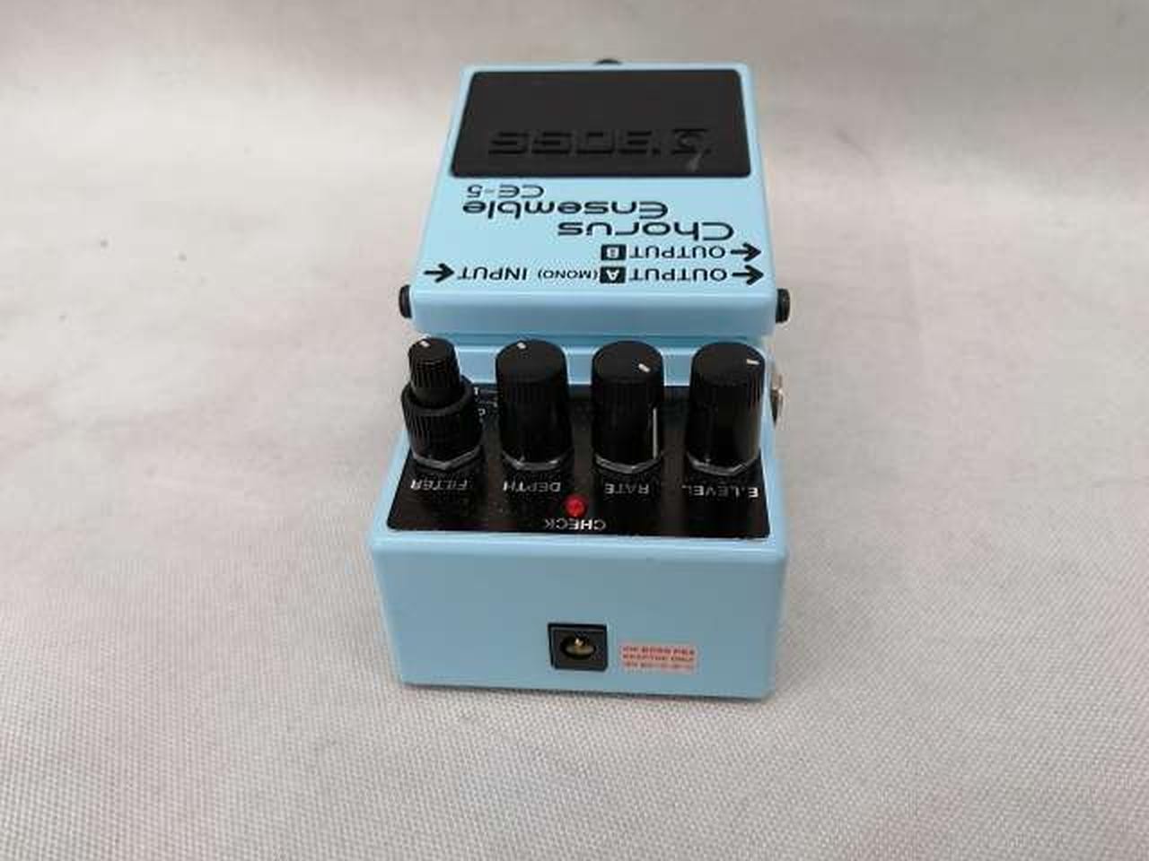 BOSS CE-5 Chorus Ensemble Effecter pedal From Japan