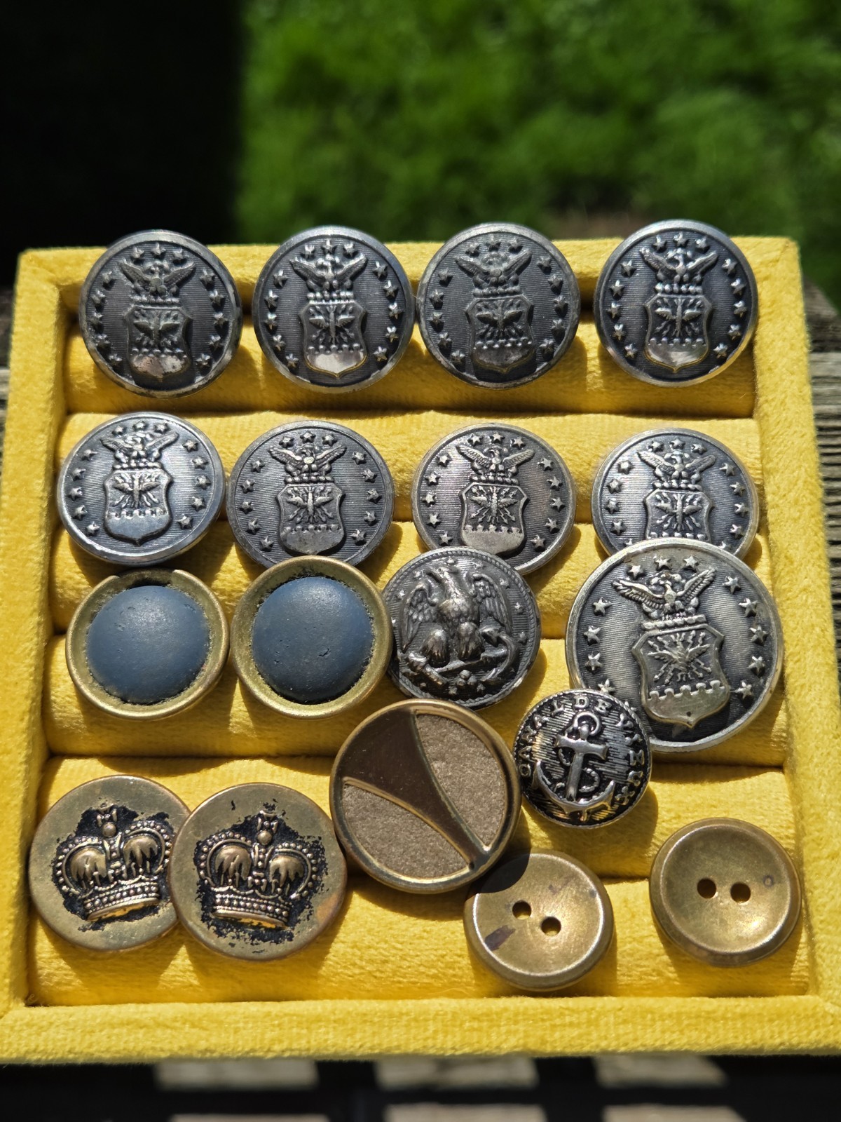 Vintage Military Button Lot Of 18 Brass Navy Airforce USA