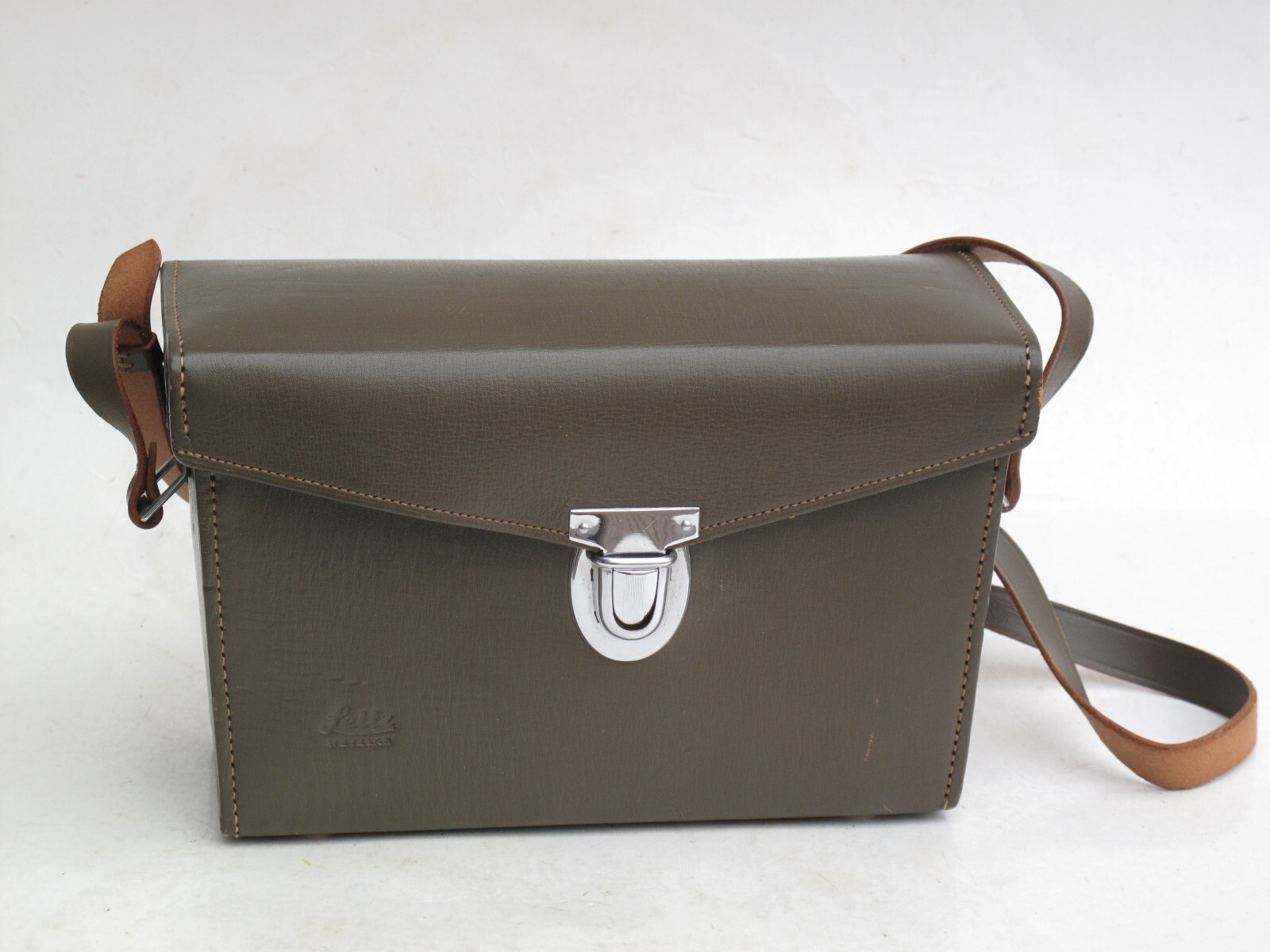 RARE Leica compartment case with shoulder strap, NICE US SELLER "LQQK"