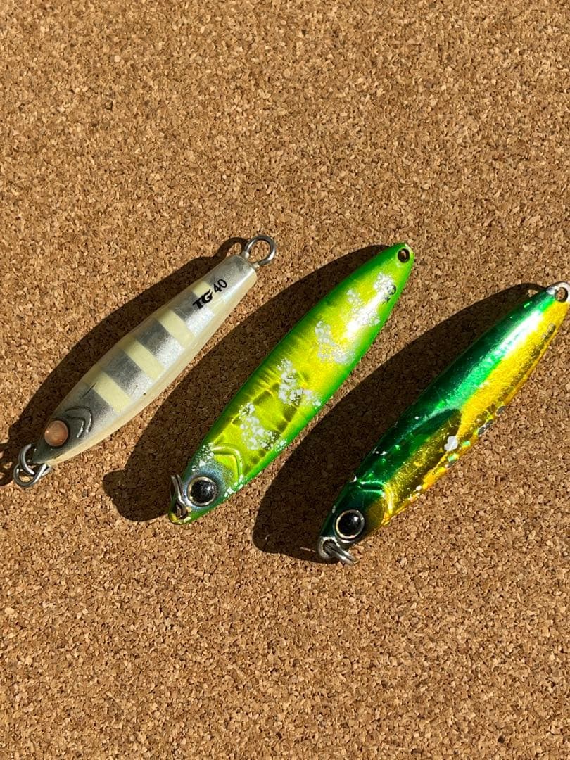 JACKALL 10. Binbin Metal TG and others 40g metal jigs Scratched Fishing Lure