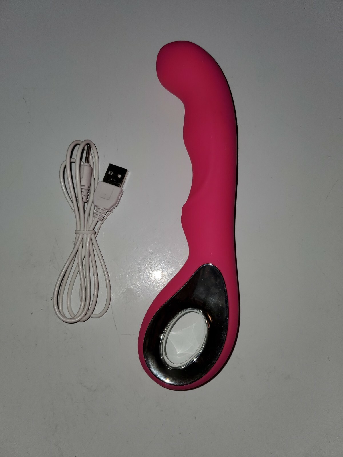 Women vibrater rechargeable..WATER PROOF...