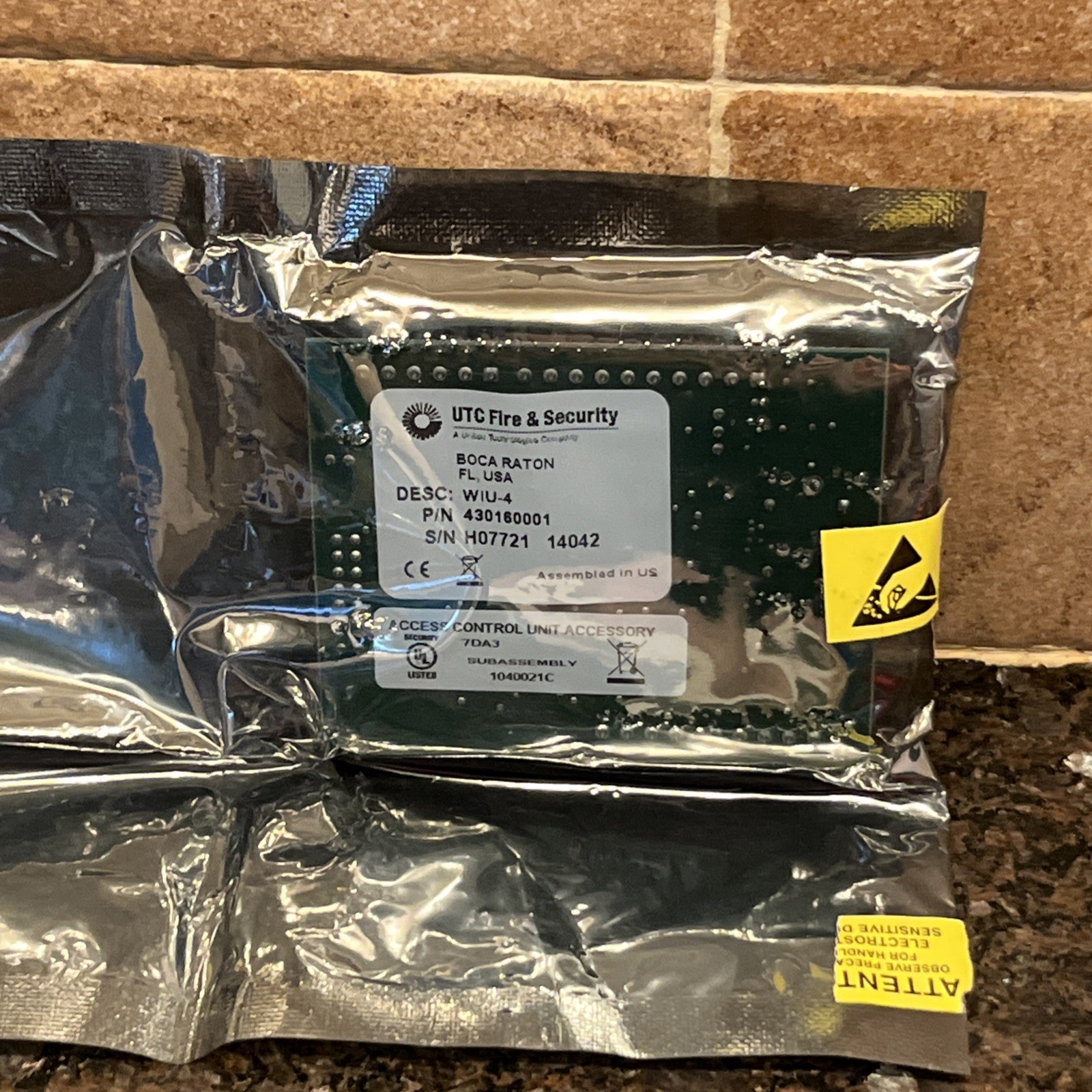 UTC Fire & Security 430160001 Wiegand Interface Adapter-WIU-4