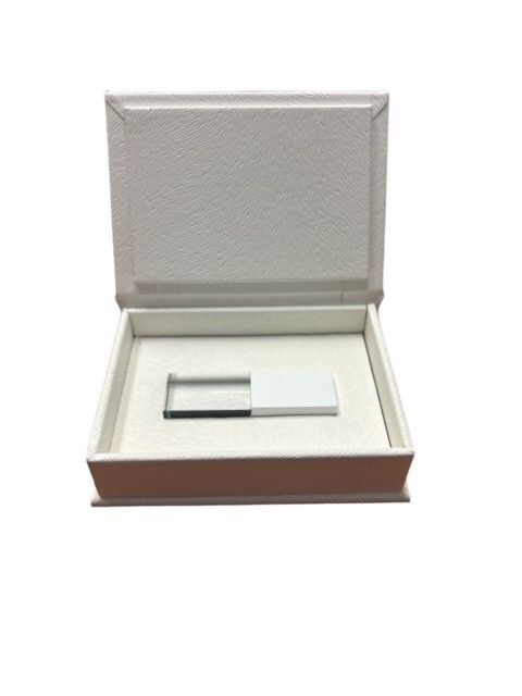 Silver Crystal USB 3.0 64 GB &Case