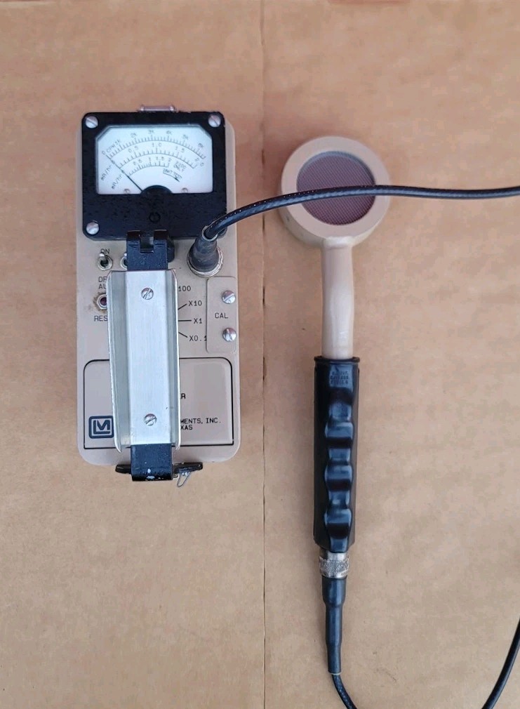 Ludlum Model 3 Survey Meter CPM 44-9