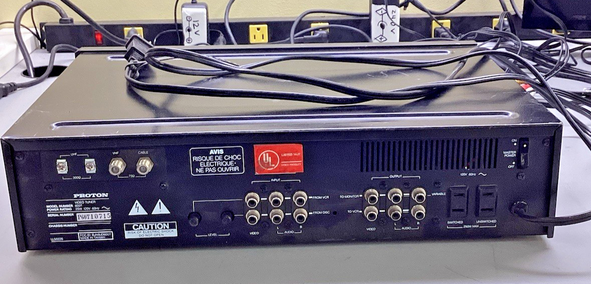 PROTON VIDEO TUNER AMPLIFIER MODEL 600T