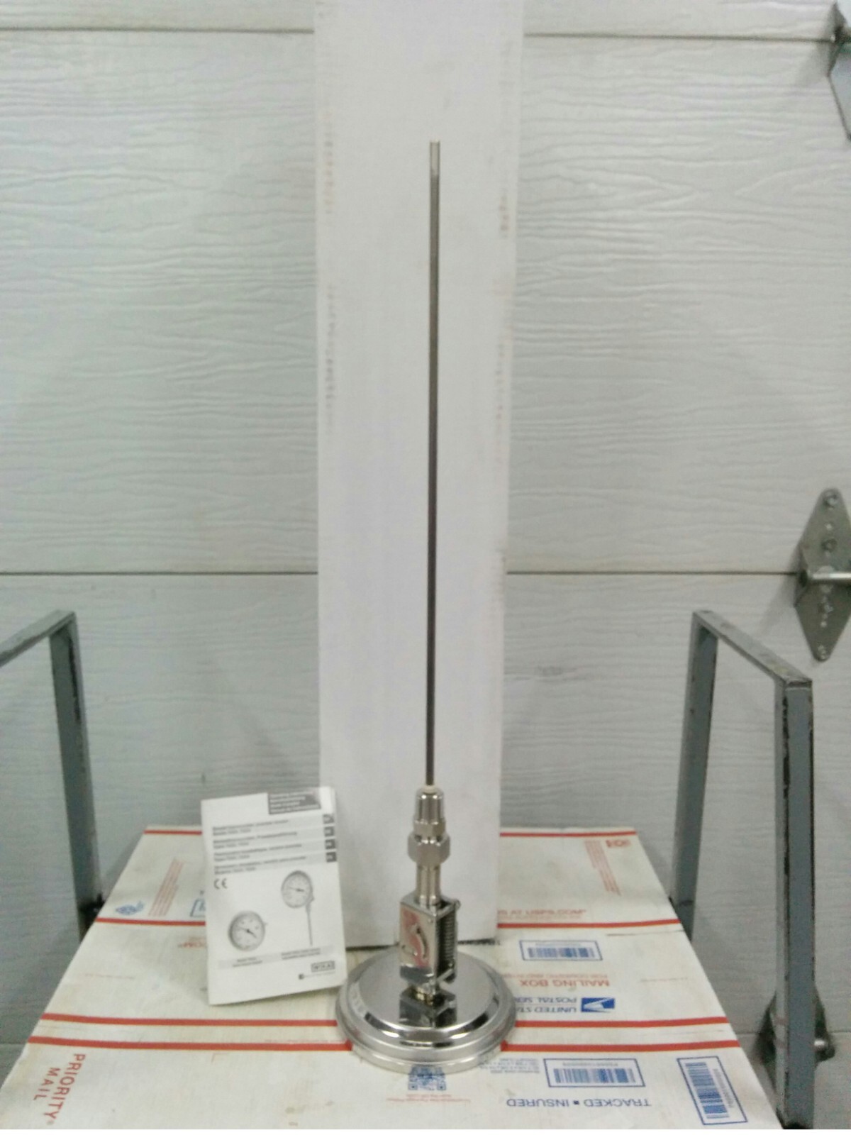 WIKA TG53 BIMETAL THERMOMETER, 5" ADJUSTABLE MOUNT, 18" STEM, 200-1000°F, NIB