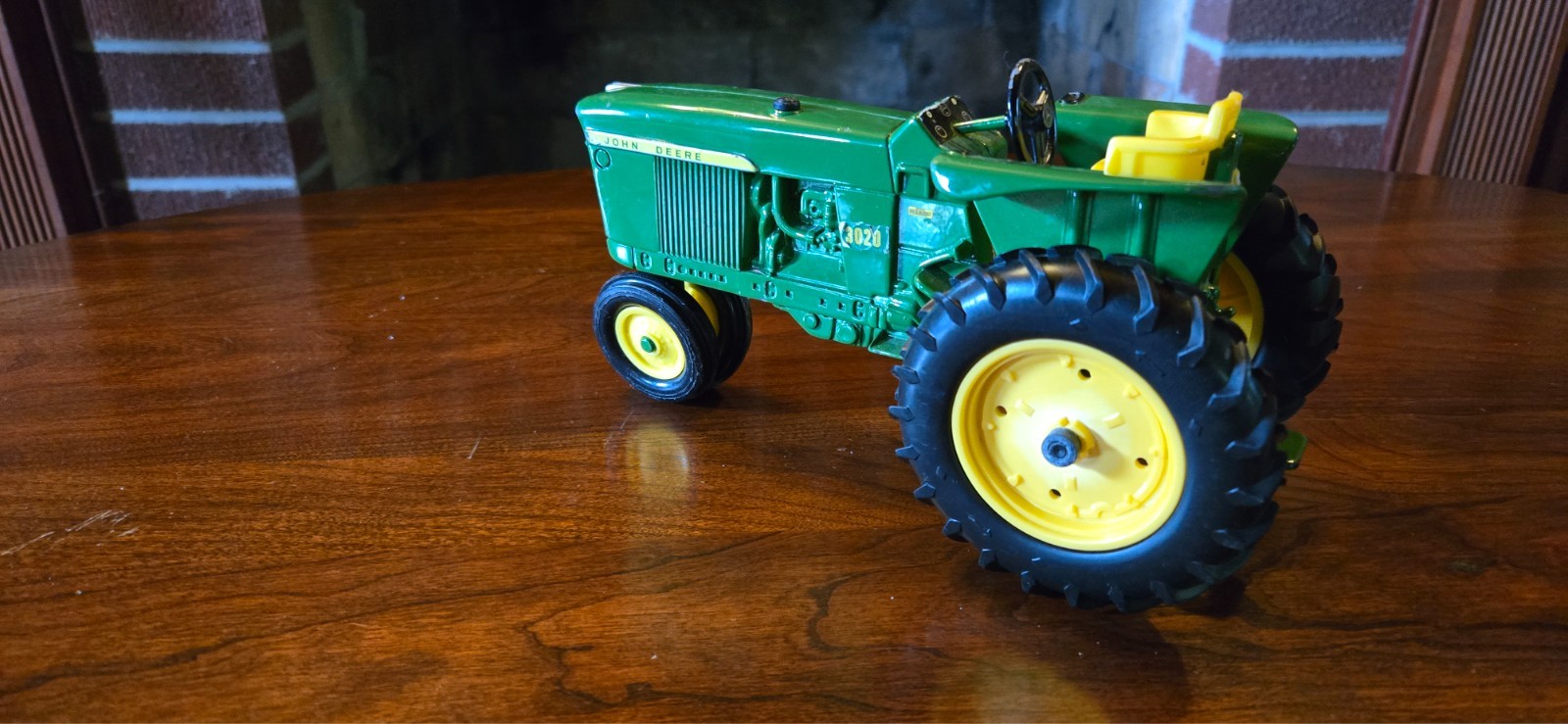 1/16 Ertl Farm Toy John Deere 3020 4020 Narrow Front Tractor