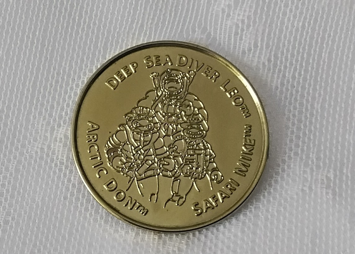 1995 Playmates TNMT Deep Sea Diver Leo Plastic Gold Metalized Collector Coin