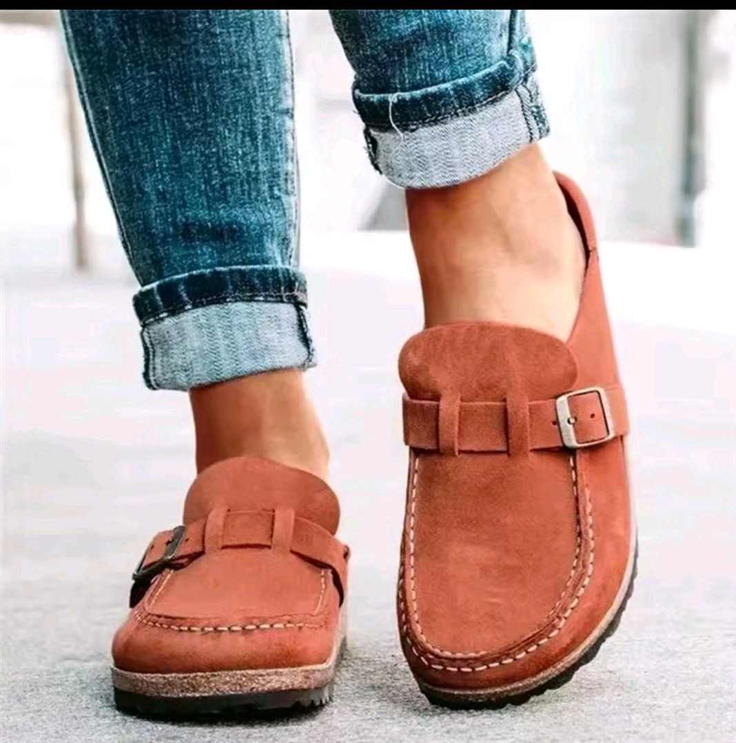 Women's /Men's fashionable Sandals/ adjustable buckle Clog Shoes
