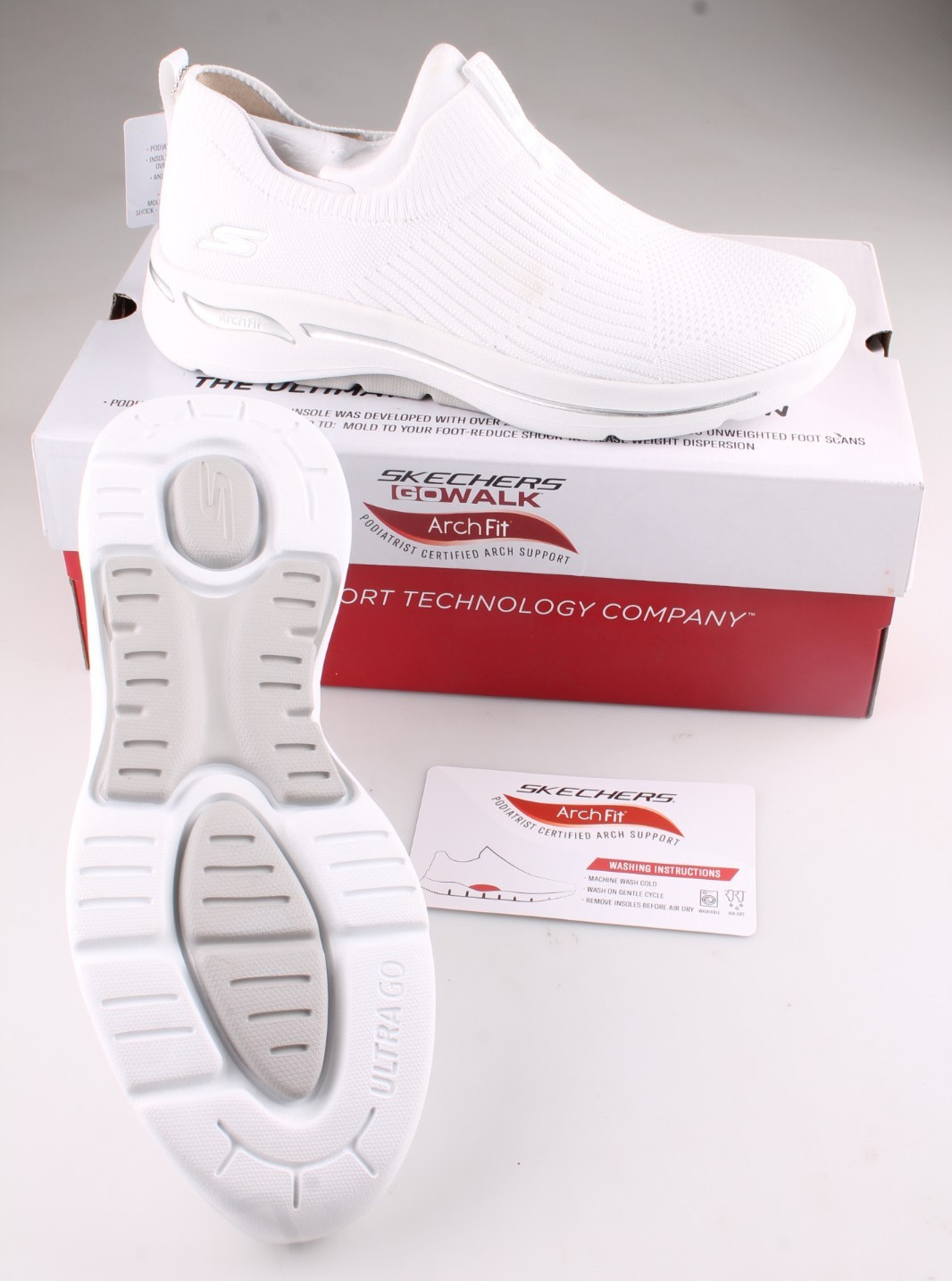 Skechers Go Walk Arch Fit Iconic White Sneakers Women's Size 9 Shoes New In Box
