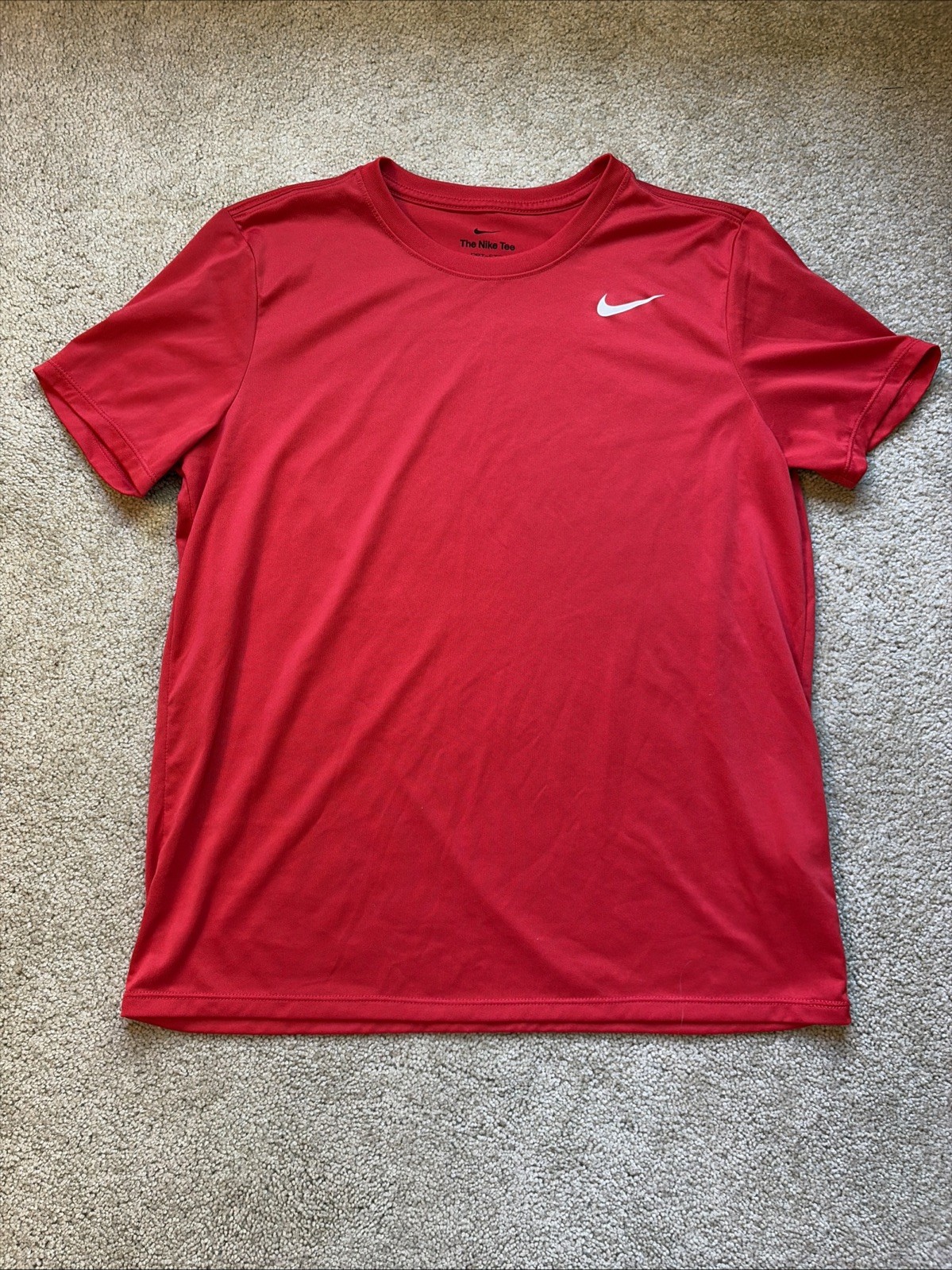 The Nike Tee Dri-Fit Red Tshirt Boys Medium  Athletic Cut Short Sleeve Crew Neck