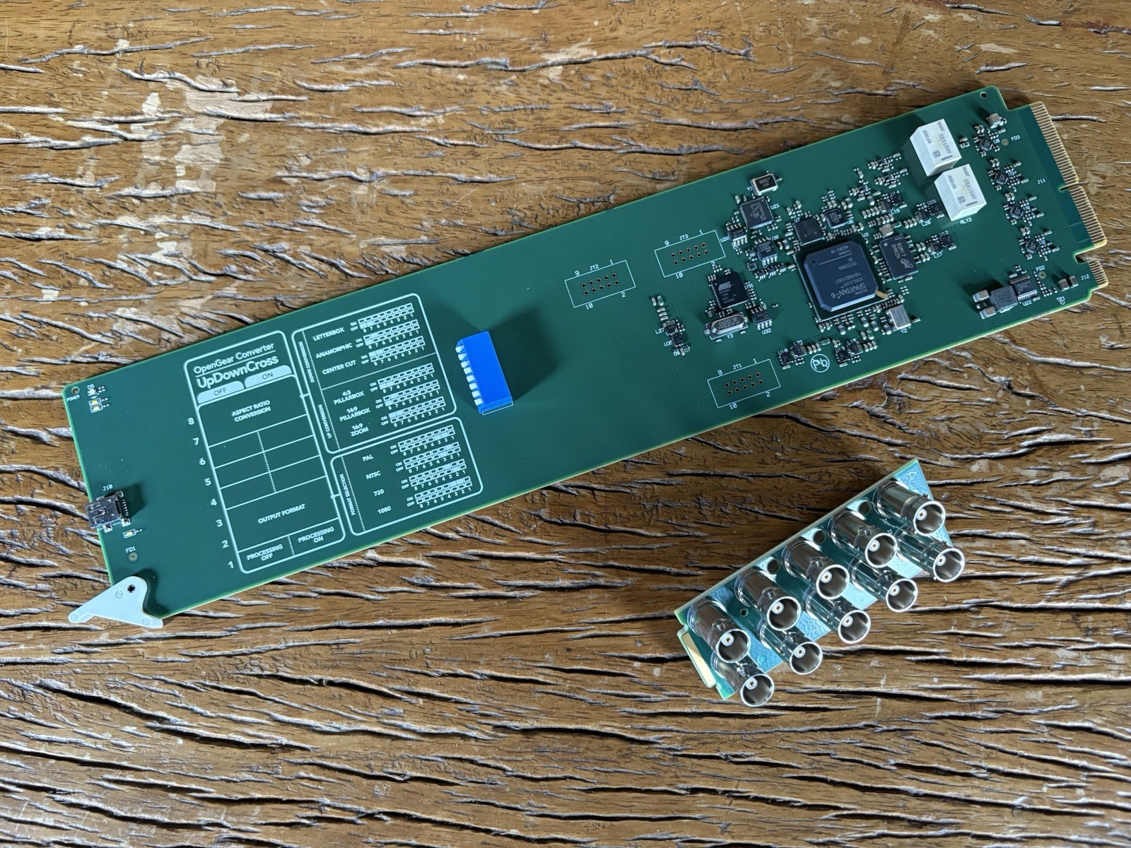 Blackmagic Design OpenGear Converter - UpDownCross UDX
