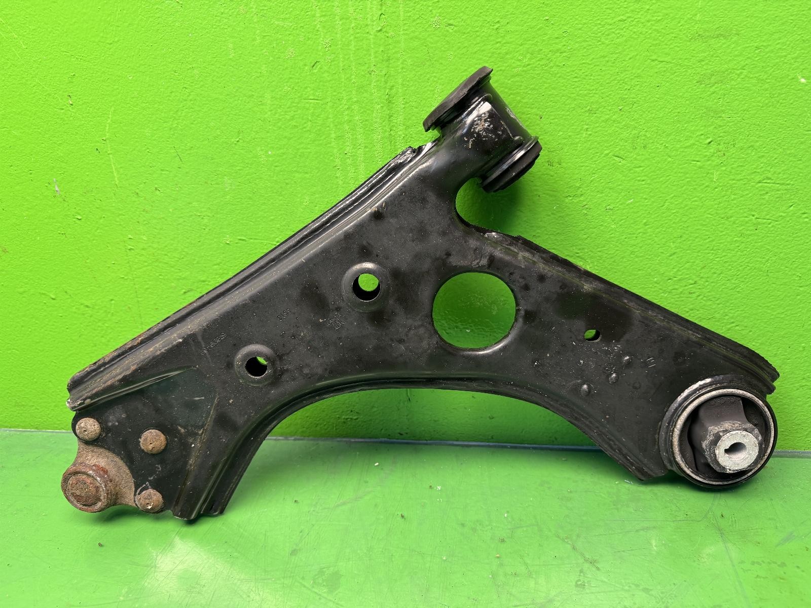FIAT DOBLO Mk2 COMBO D Right Front Lower Control Arm 10-19