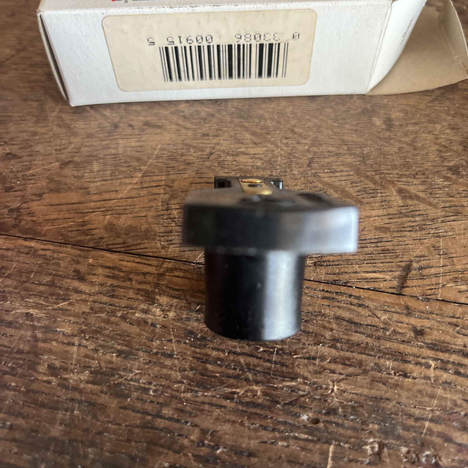 NOS Borg Warner Distributor Rotor D591