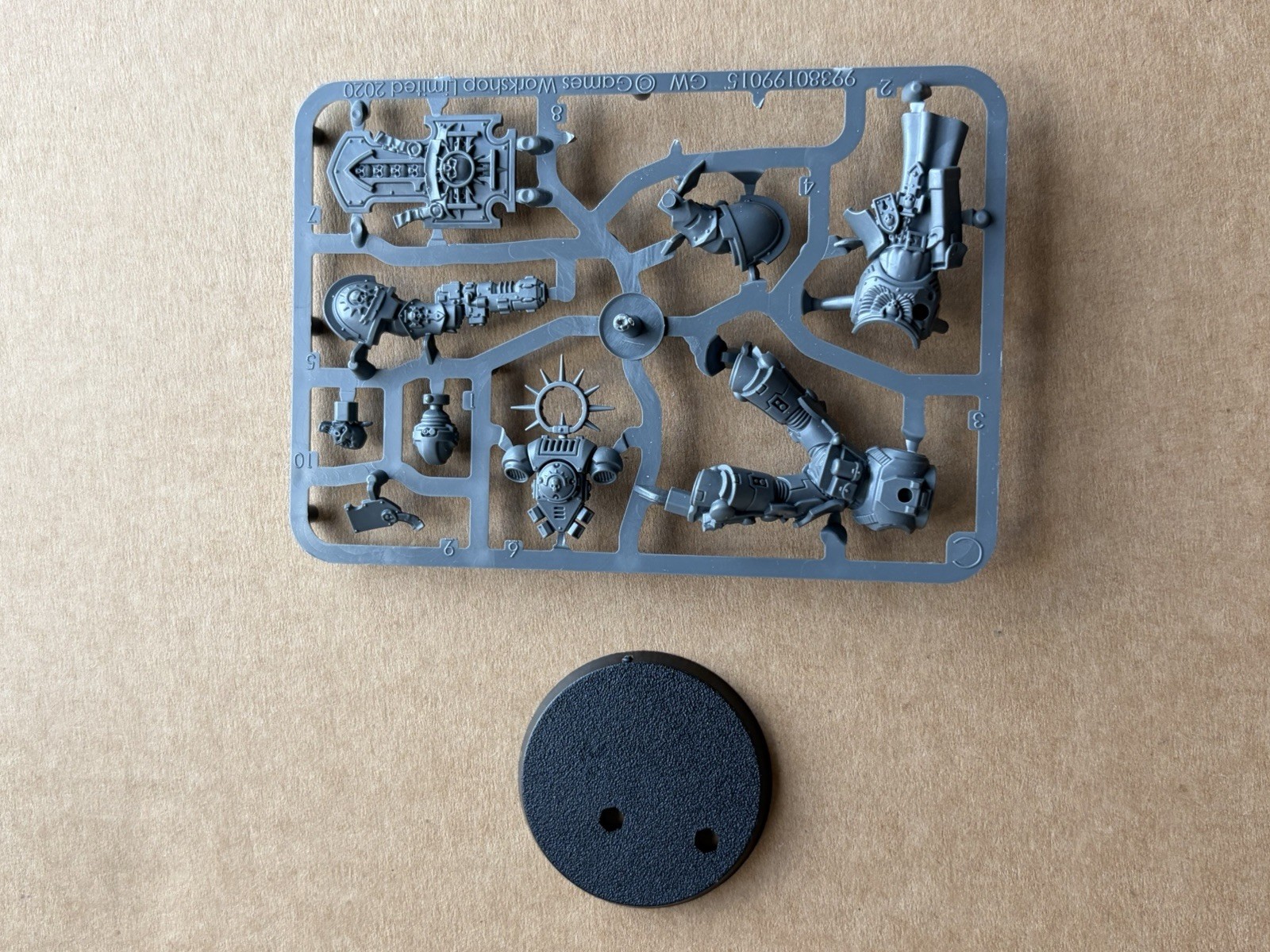 Warhammer 40k Space Marine Indomitus Primaris Lieutenant with Stormshield NoS