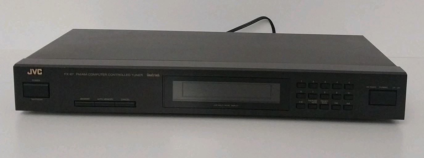 JVC - FX-87 - FM/AM Computer Controlled Tuner - black