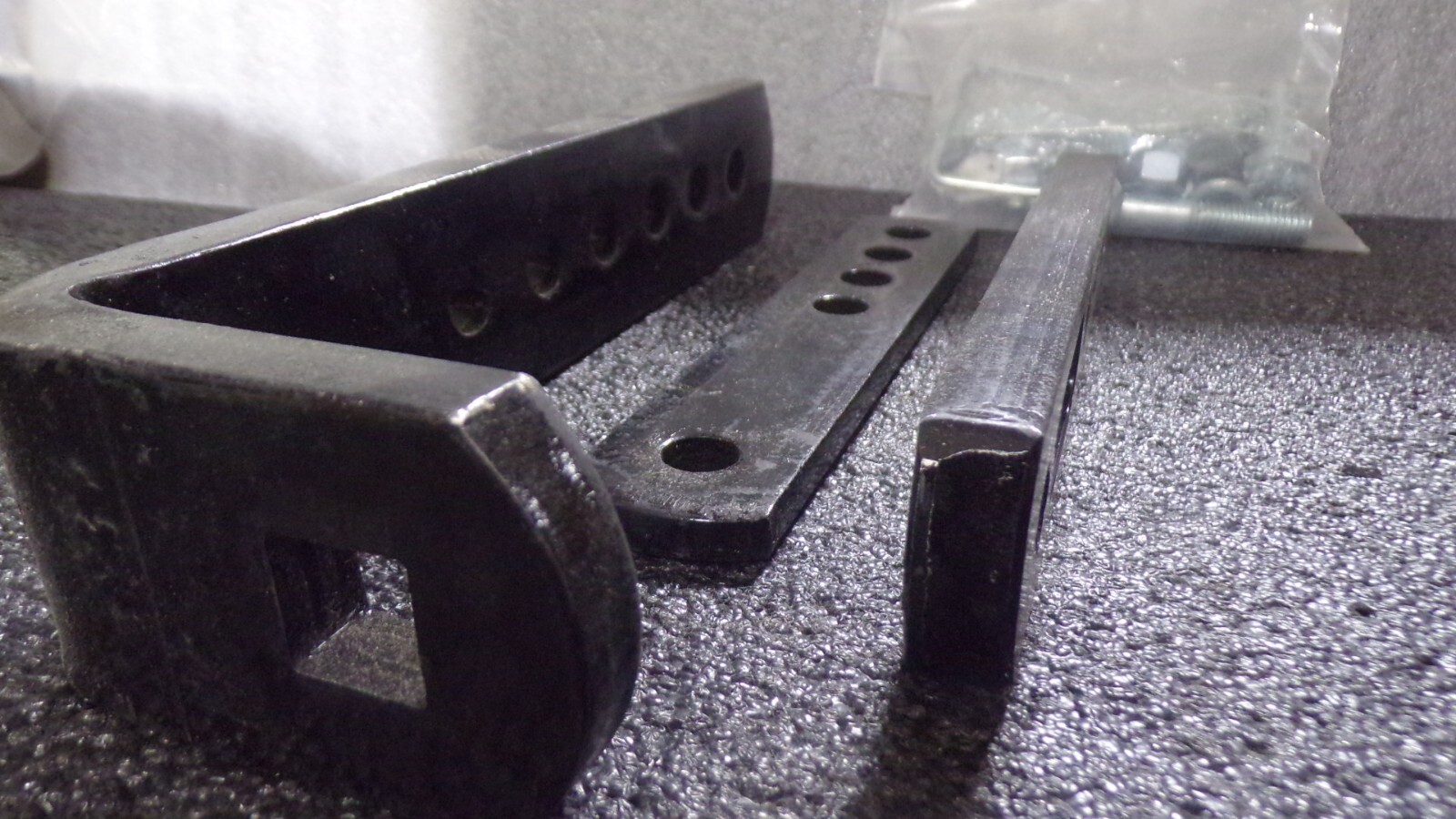 Equal-i-zer Sway Control Bracket, 95-01-5600(G)