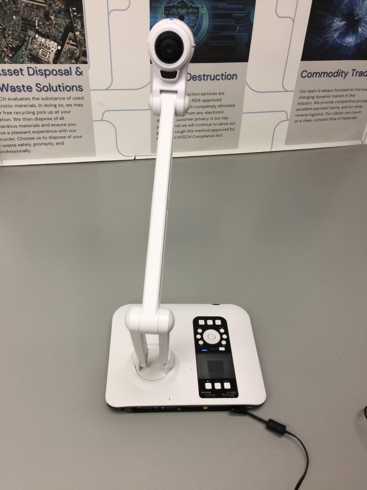 R20 QOMO HITE VISION QPC60 SCIENCECAM / DOCUMENT CAMERA W CD / CORDS &REMOTE