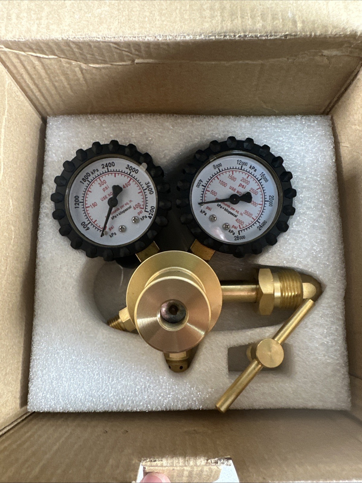 Nitrogen Regulator With 0-400 Psi Delivery Pressure Cga580 Inlet 1/4" Male Flare