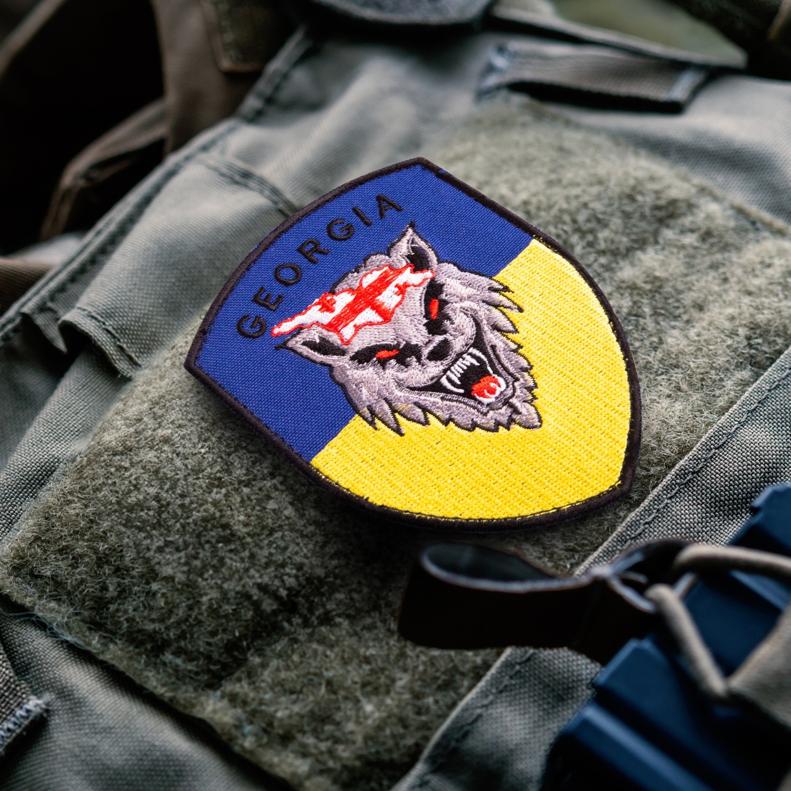 Georgia – Wolf Over Ukrainian Flag Patch 8х10 cm Shield Shape Hook Backing