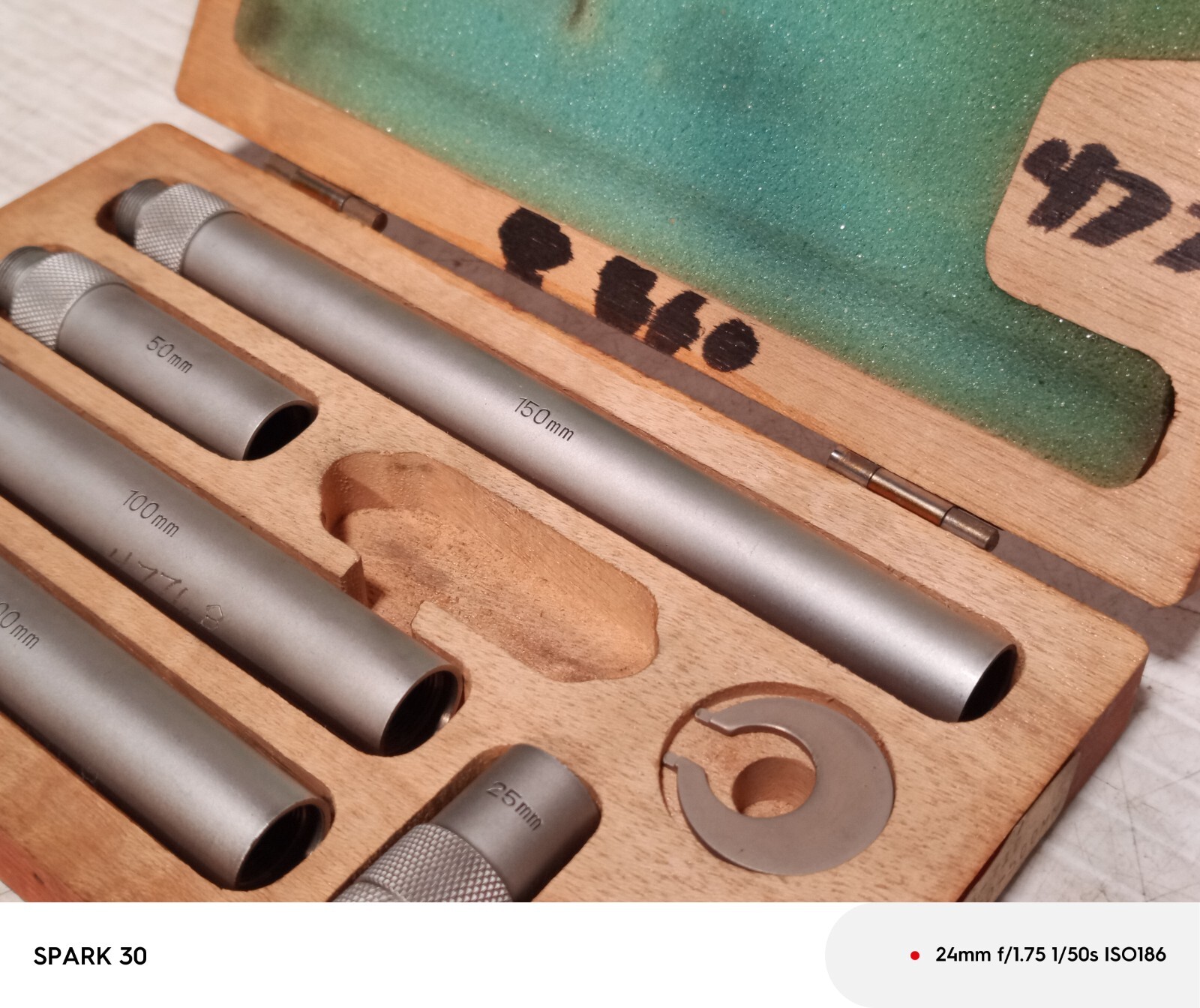Fowler 52-243-710 Inside Micrometer Set 50-500MM, 6 Pieces
