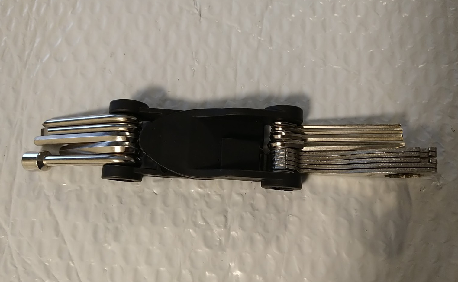 MULTI PURPOSE POCKET TOOL * WITH 14 DIFFERENT TOOLS & POUCH *