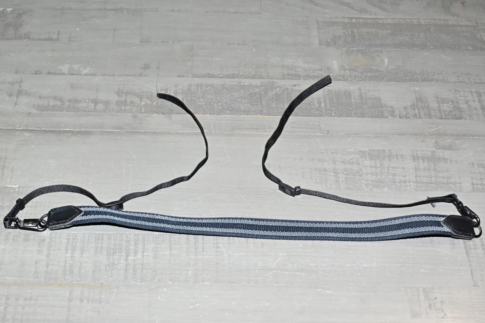 Nikon Professional Services neck strap