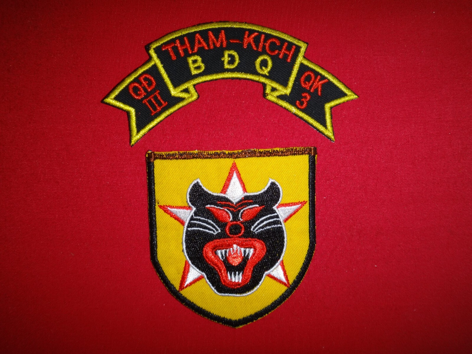 2 Vietnam War Patches: QD III THAM-KICH B-D-Q QK 3 + ARVN RANGER BIET-DONG-QUAN