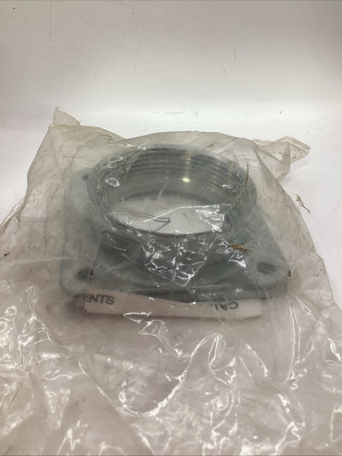 New Anchor Thomas & Betts H4 Hub Plate 2"⚪️