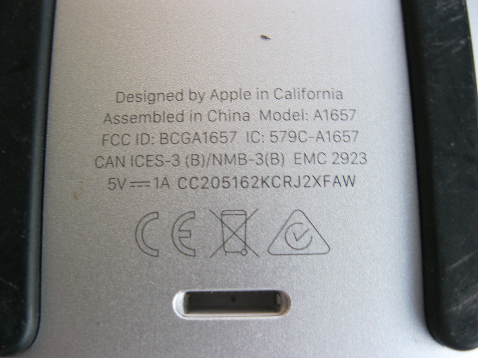 Apple Magic Mouse 2 Wireless Bluetooth Rechargeable A1657 - FREE SHIPPING