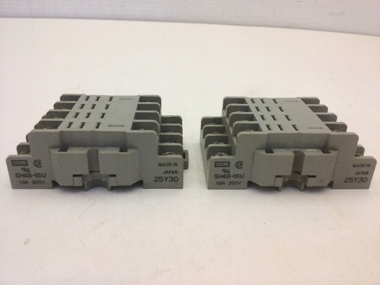 IZUMI SH4B-05U RELAY SOCKET BASE 10A 300V 14 PIN 4 POLE (LOT OF 2) NNB