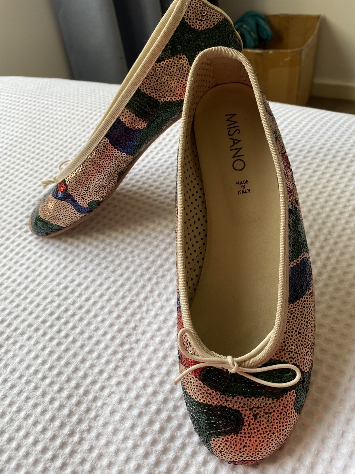 Misano Fab Sequinned Pumps.Preloved. Size 37.size 37