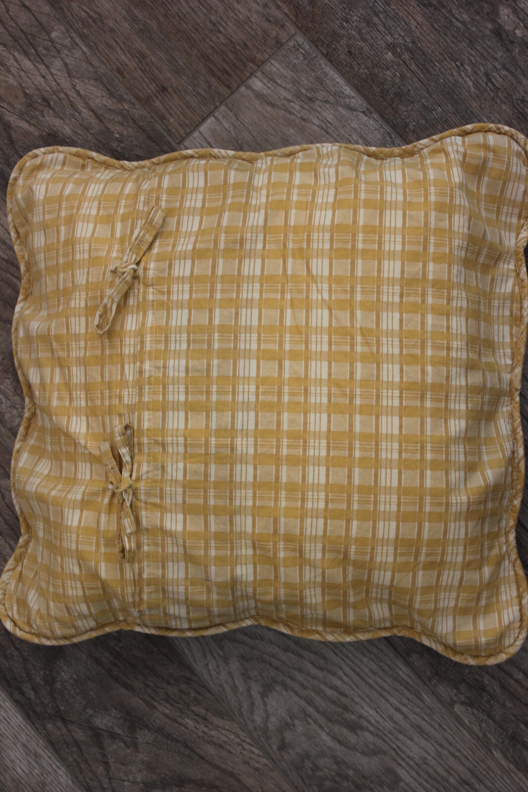 Isabella's Journey Paisley & Plaid Accent Quilted Throw Pillow Scalloped Edge VG