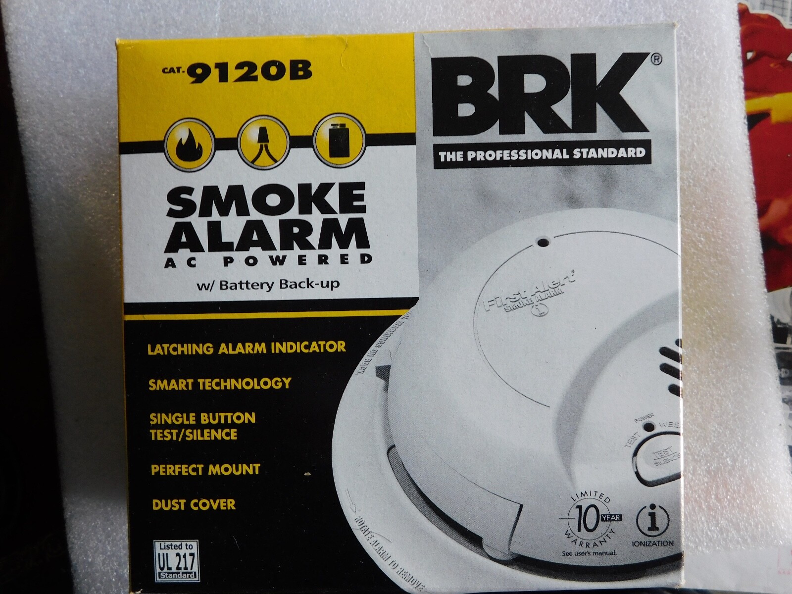 New BRK The Professional Standard 9120B Smoke Alarm w/Battery Back-up