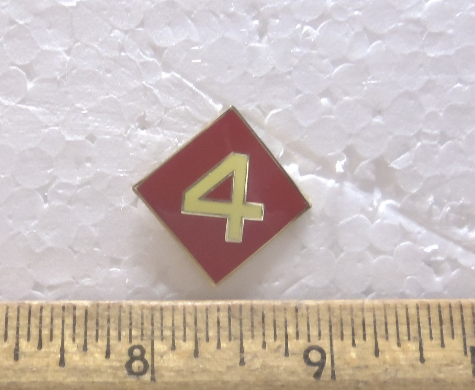 US Marine Corps - 4th Marine Division Pin