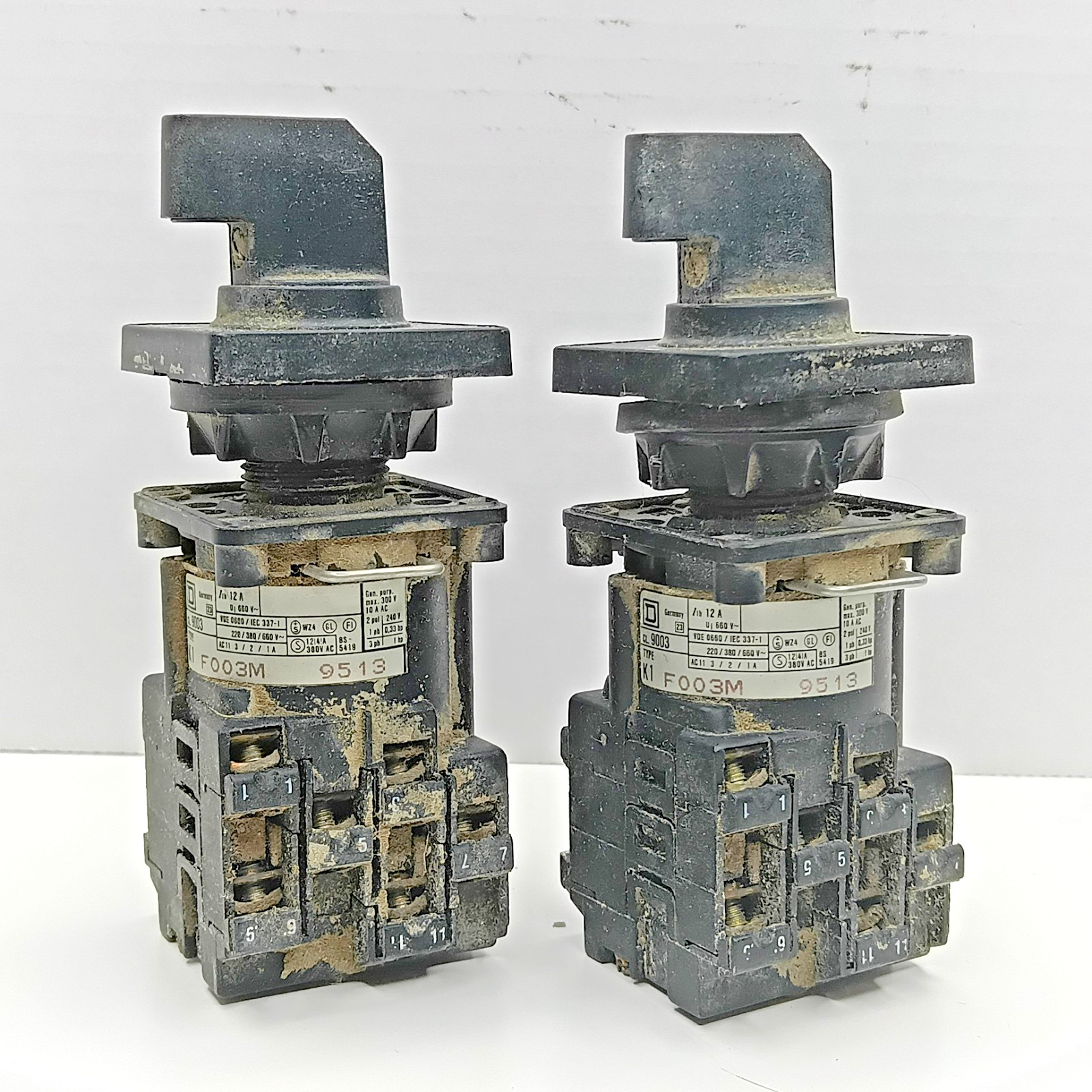 Lot 2 Square D 9003 K1 F003M Rotary Selector Switch 3 Position 12A Used