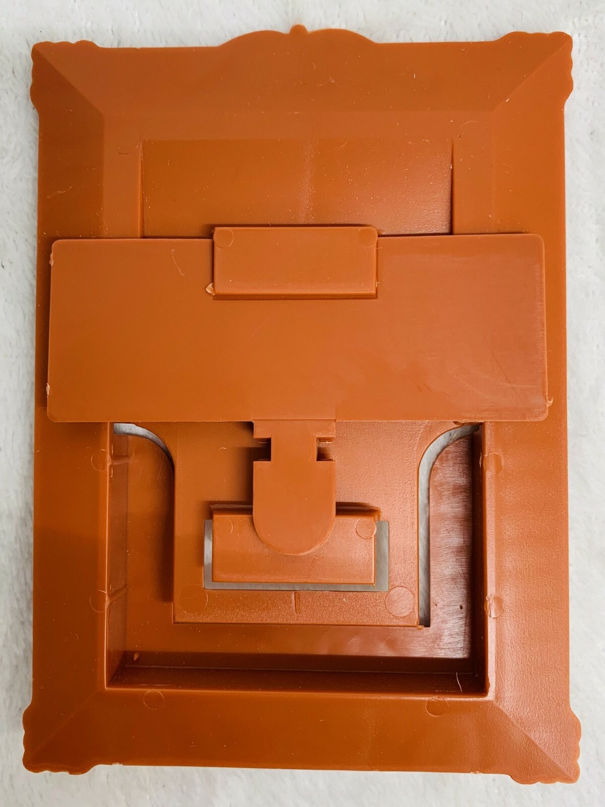 13 Dead End Drive Portrait Frame Fireplace Bookcase Replacement Part 1993 MB