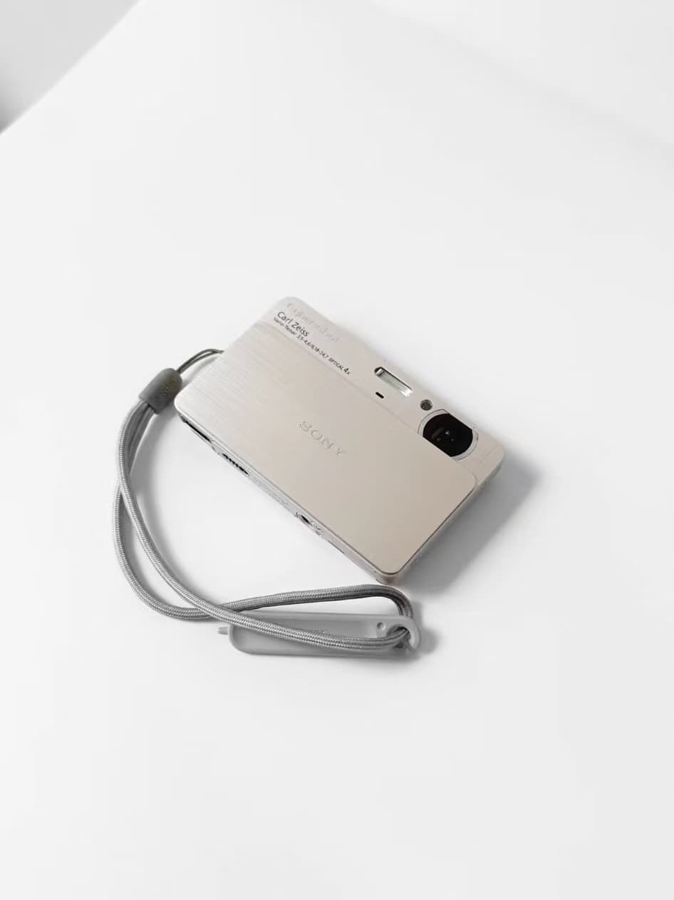 SONY Cyber-shot DSC-T700 10.1 MP 4x Optical Zoom Touch Screen Digital Camera