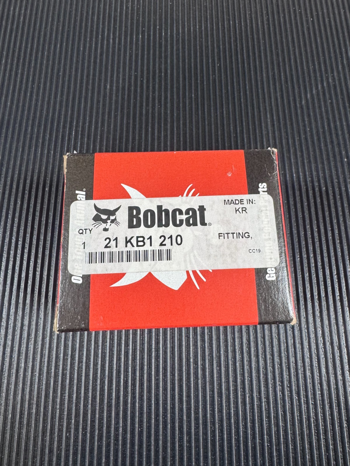 HYDRAULIC FITTING 21KB1210 NEW BOBCAT