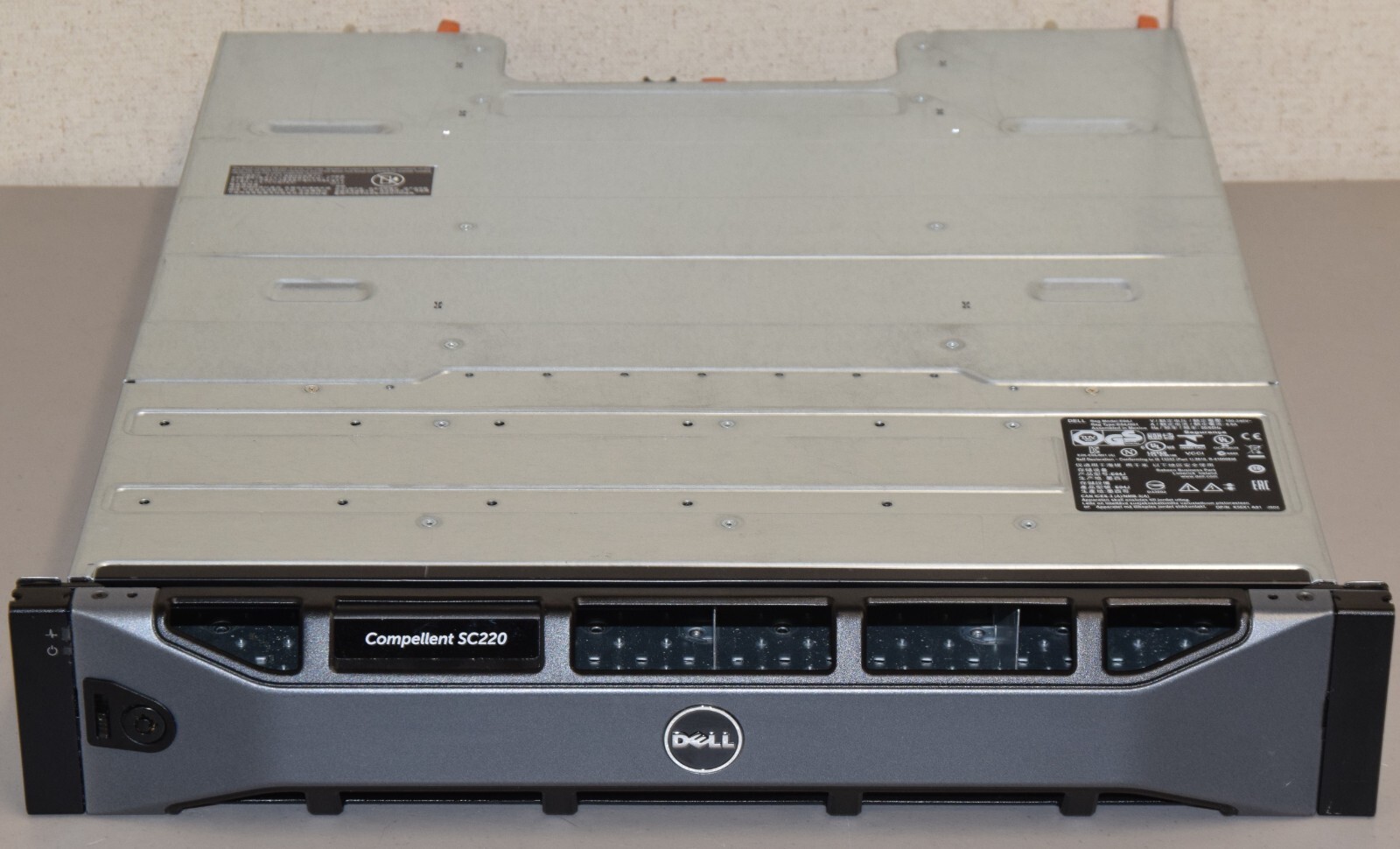 Dell Compellent SC220 Disk Shelf  24 SFF 2.5" Bay Dual SC2 Controller PSU