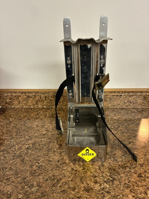 Oxygen Bottle Holder good condition
