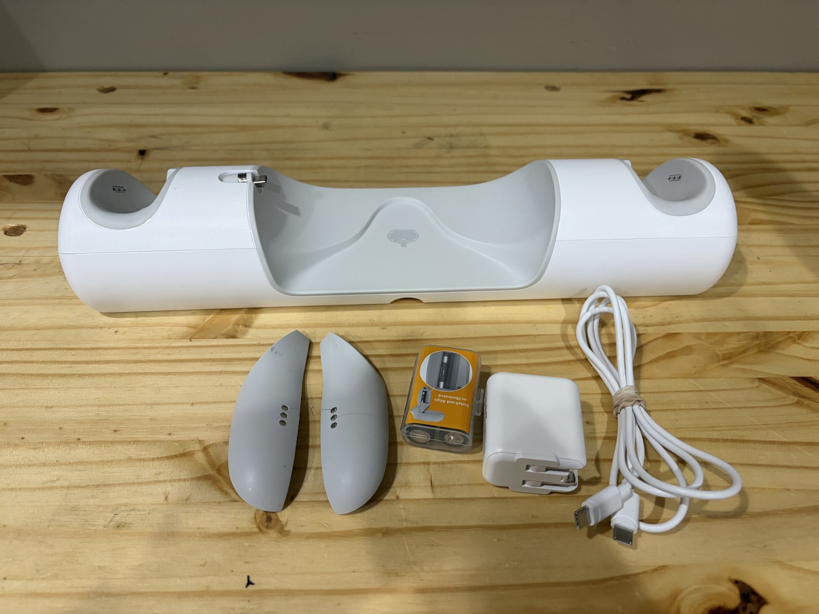 Anker Charging Dock for Oculus Quest 2 (Model Y1010) Working