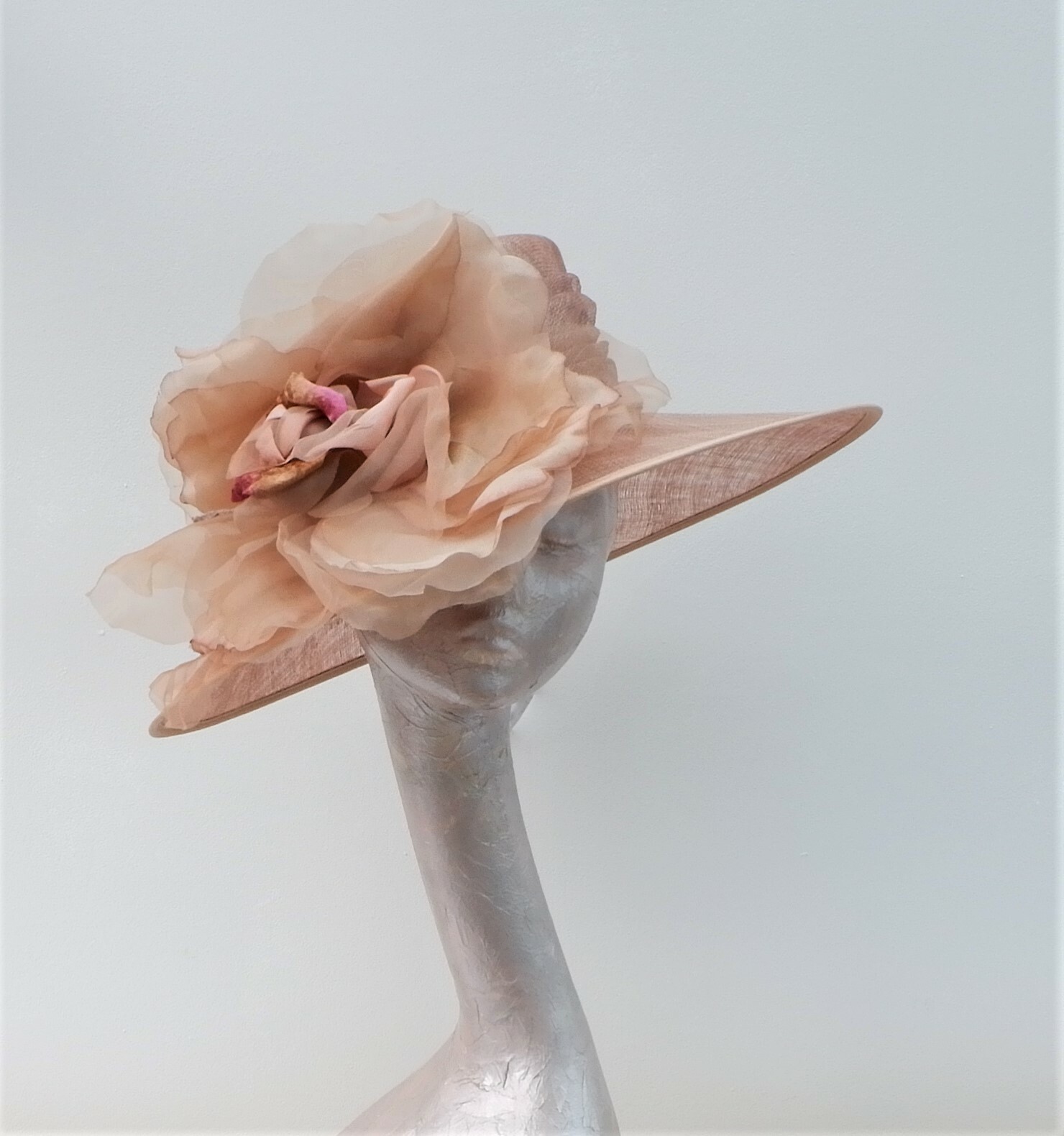 OVAL ROSE GOLD OCCASION HAT BY HATS2GO NO RETURN