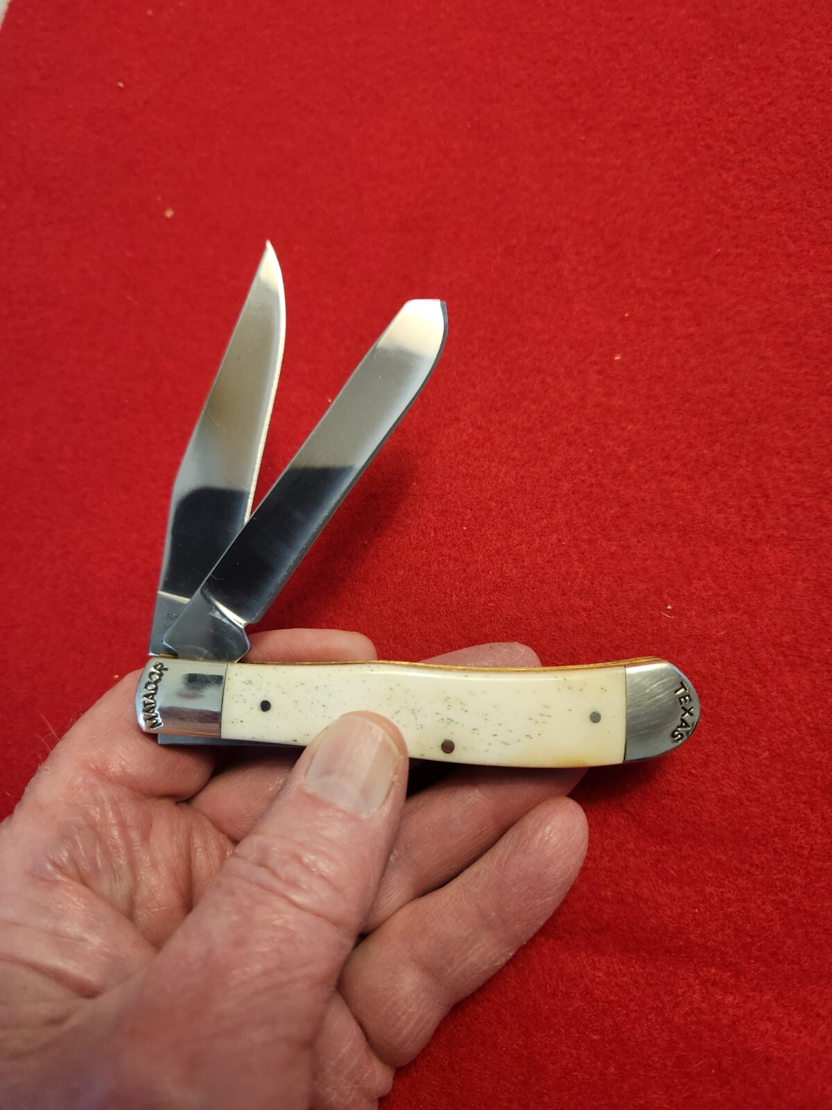 Moore Maker Matador, Texas 5202PC Praying Cowboy Trapper Knife WHITE Bone 2024